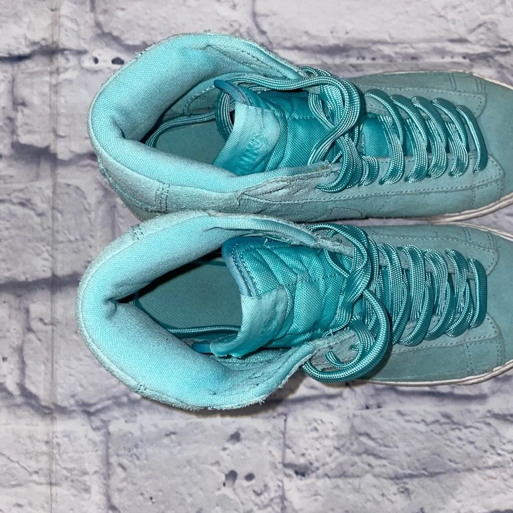 Nike Blazer Mid “Island Green” Size 5